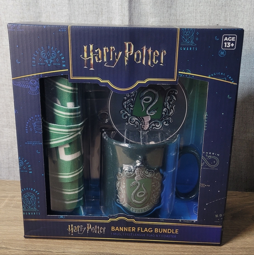 Warner Bros. Harry Potter Slytherin Banner and Mug Set Culturefly Mug, Flag